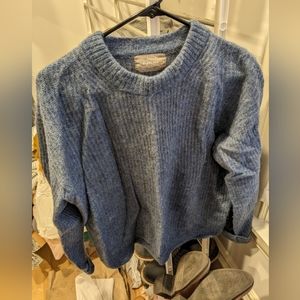 EVERLANE ALPACA CREW SWEATER SIZE MEDIUM